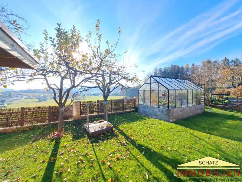 Haus Weiz: Gewächshaus Gewächshaus